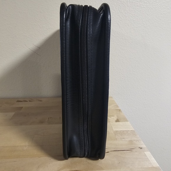 Trex 208 Slot CD DVD Game Disc Zip-Up Case/ Binder Storage With Carry Handle - Picture 4 of 8